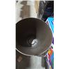 Image 3 : 2 Graphite Finish Tall Planters