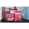 Image 2 : TWIGZ Cinnamon Churro Pretzel Snacks, 12 Pack