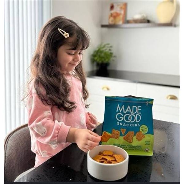 MadeGood Organic Sweet Potato Crackers Sea Salt And Vinegar 6 x 142g