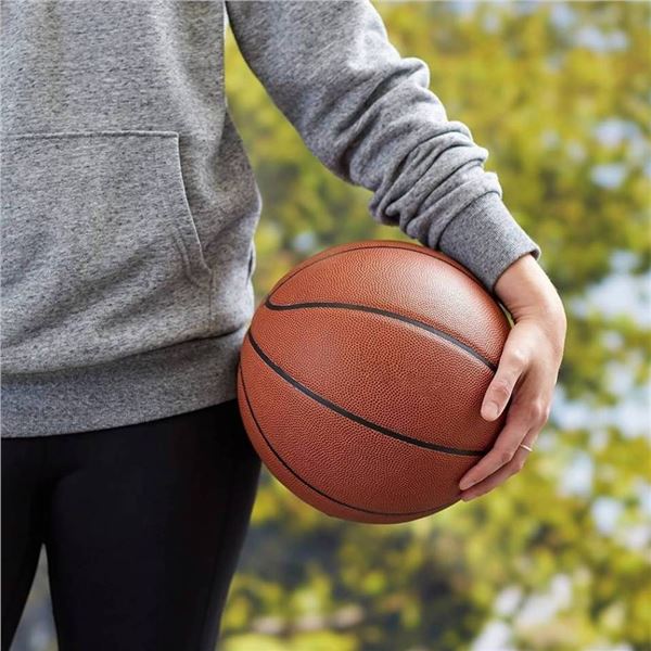 Amazon Basics PU Composite Basketballs, 2â€‘Pk