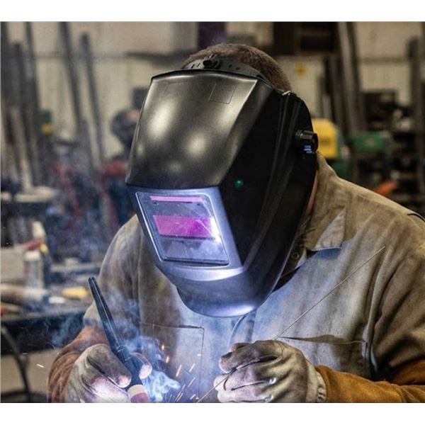Lincoln Electric Solar Powered Welding Helmet K3057-1