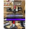 Image 4 : Dyson V8 Animal Extra Cordless Vacuum Set