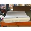 Image 2 : Sealy Memory Foam Pillow