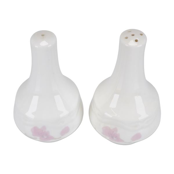 Pair of Wedgwood Hotelware Salt and Pepper Shakers, Tea Rose Pattern