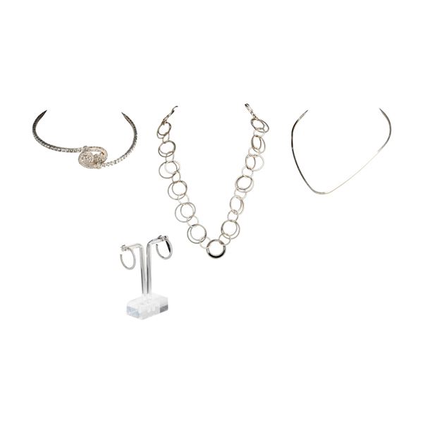5pc Collection of Silver Toned Jewelry Including Earrings and Necklaces
