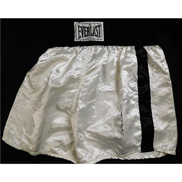 Oscar De La Hoya Signed White Everlast Boxing Trunks / Shorts
