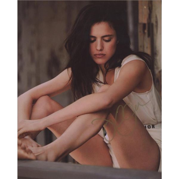 Margaret Qualley signed photov