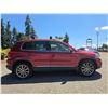 Image 7 : DUNCAN - 2016 VOLKSWAGEN TIGUAN RED 195475 KMS - 002765-3
