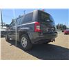 Image 12 : DUNCAN - 2015 JEEP PATRIOT GREY 137353 KMS - 244775A-3