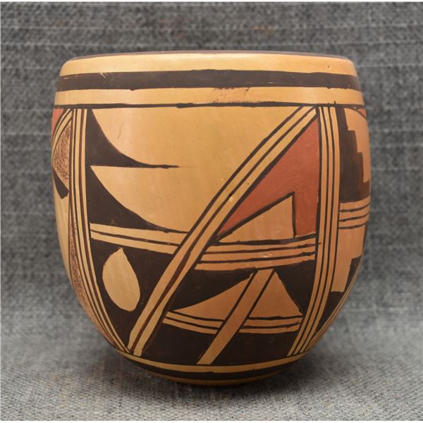 HOPI POTTERY JAR (S. C. C.)