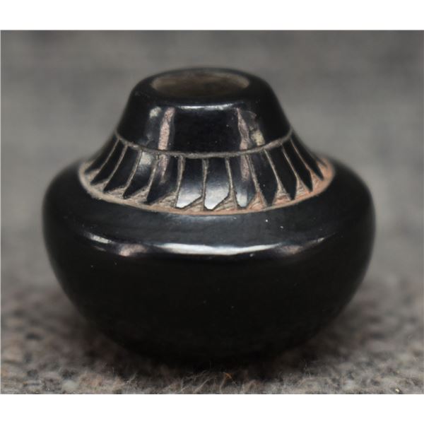 SANTA CLARA MINIATURE POTTERY JAR (HAUNGOOAH)