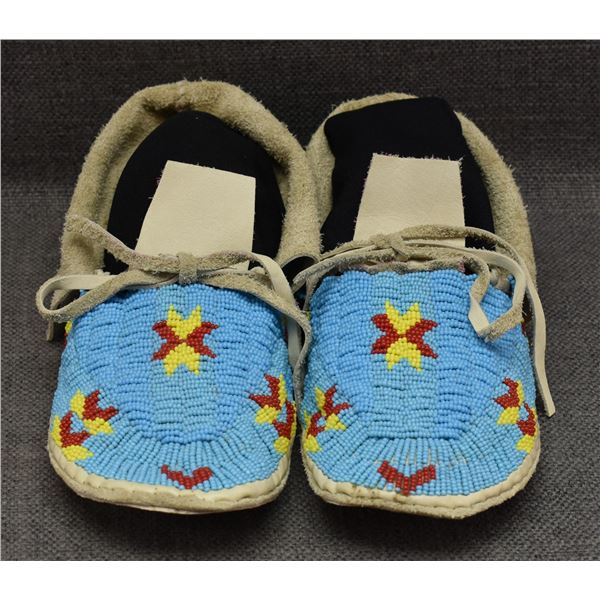 PLAINS BEADED MOCCASINS