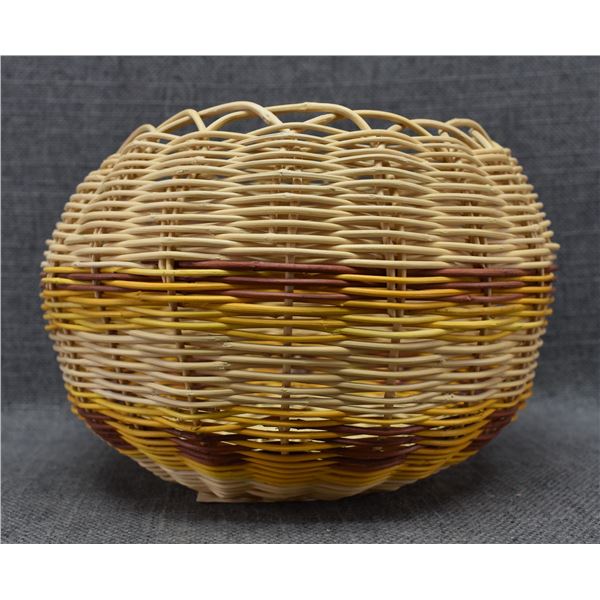 CHEROKEE BASKET (VIOLET LEE)