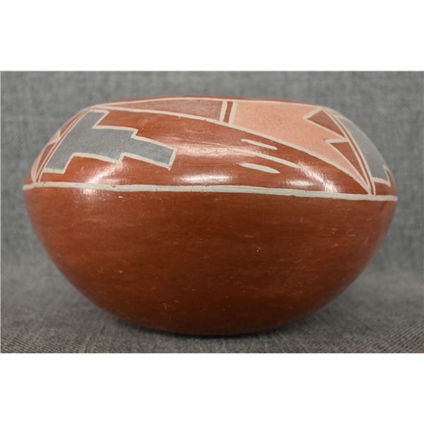 SANT CLARA POTTERY BOWL