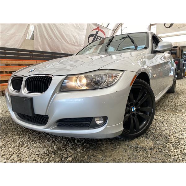 PARKSVILLE - 2011 BMW 323 I GREY 187219 KMS - M68467-3