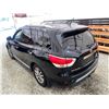 Image 22 : PARKSVILLE - 2015 NISSAN PATHFINDER BLACK 197243 KMS - 659130-2