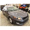 Image 9 : PARKSVILLE - 2015 KIA OPTIMA GREY 239676 KMS - 574526-2