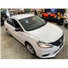Image 10 : PARKSVILLE - 2017 NISSAN SENTRA WHITE 156965 KMS - 666033-2