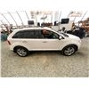 Image 12 : PARKSVILLE - 2011 FORD EDGE WHITE 118394 KMS - B62781-3