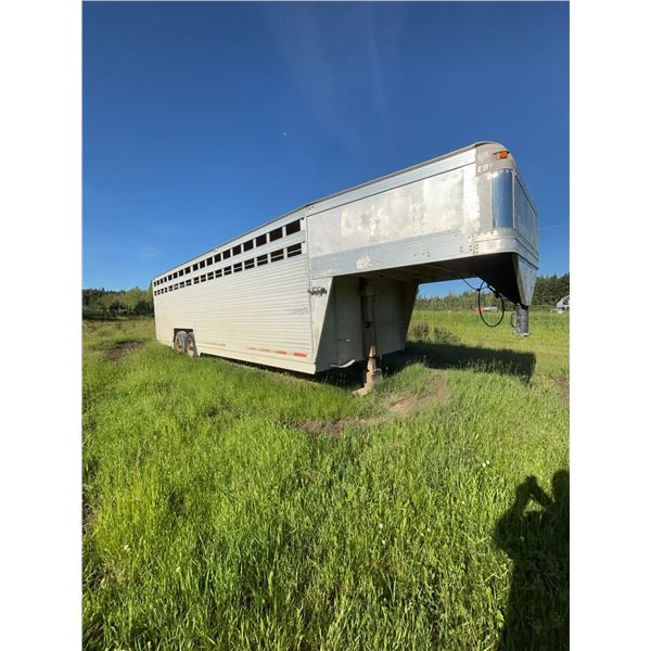 2005 EBY Aluminum Gooseneck Livestock Trailer