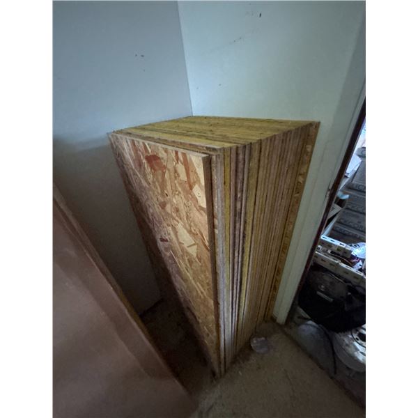 23 Pieces 2' x 4' Half Inch Plywood Sheets