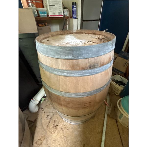 Oak Barrel with Metal Hoops