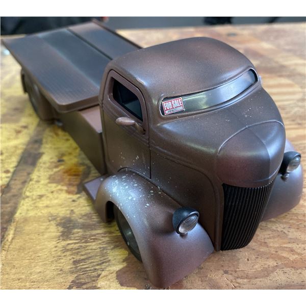 Diecast Model Custom Rat Rod Flatbed Truck