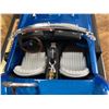 Image 5 : Shelby Cobra 427S/C (1964) Diecast Model Car