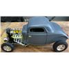 Image 2 : Custom 1930s Ford Coupe Scale Model Car with Exposed Engine