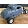 Image 4 : Custom 1930s Ford Coupe Scale Model Car with Exposed Engine
