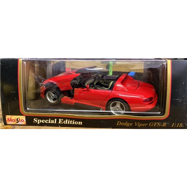 Maisto Dodge Viper GTS-R 1:18 Scale Diecast Model