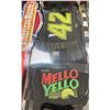 Image 3 : ERTL American Muscle 1:18 Mello Yello Grand Prix Die-Cast Model