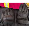 Image 10 : Lot: Husky Stool, Lifear Sneakers, Safety Jacket, Gloves, Straps