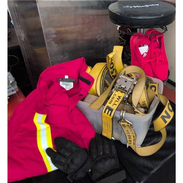 Lot: Husky Stool, Lifear Sneakers, Safety Jacket, Gloves, Straps