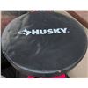 Image 3 : Lot: Husky Stool, Lifear Sneakers, Safety Jacket, Gloves, Straps