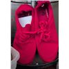 Image 5 : Lot: Husky Stool, Lifear Sneakers, Safety Jacket, Gloves, Straps