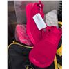 Image 6 : TELUS Yellow Gym Bag With Shoes and Elbeco Pants