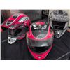 Image 2 : 3 Different Motorcycle Helmets: Fulmer, Zox, Asphalt Tech