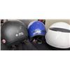 Image 9 : 3 DOT-Certified Motorcycle Helmets: Bell, Zeus, CKX