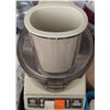 Image 4 : Kitchenware Lot: GE Food Processor, Bella Fondue, Libbey Glasses, Mikasa Plate