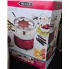 Image 8 : Kitchenware Lot: GE Food Processor, Bella Fondue, Libbey Glasses, Mikasa Plate