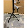 Image 3 : Foldable Roller Stand