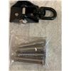Image 4 : Heavy Duty Carabiner Clip & Stainless Steel Anchor Bolts