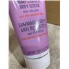 Image 2 : KP Bump Eraser Body Scrub - With 10% AHA - Safe For Sensitive Skin