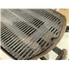Image 5 : Weber Q200 Gas Grill - Includes Temperature Gauge