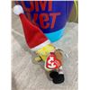 Image 6 : Chum Bucket - With Spongebob & Bulbasaur Plushies
