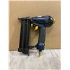 Image 1 : Mastercraft Pneumatic Nailer