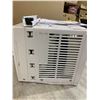 Image 6 : Vissani Window Air Conditioner Model NO: VW05DMWBA2RCM - 5000 BTU/H