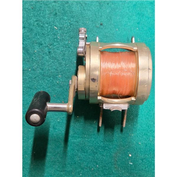 Fin-Nor Sea Brig 4" Tuna Fishing Reel
