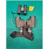 Image 2 : Focal Quick Focus 7x-15x35 Binoculars & Barska 8x21 Binos